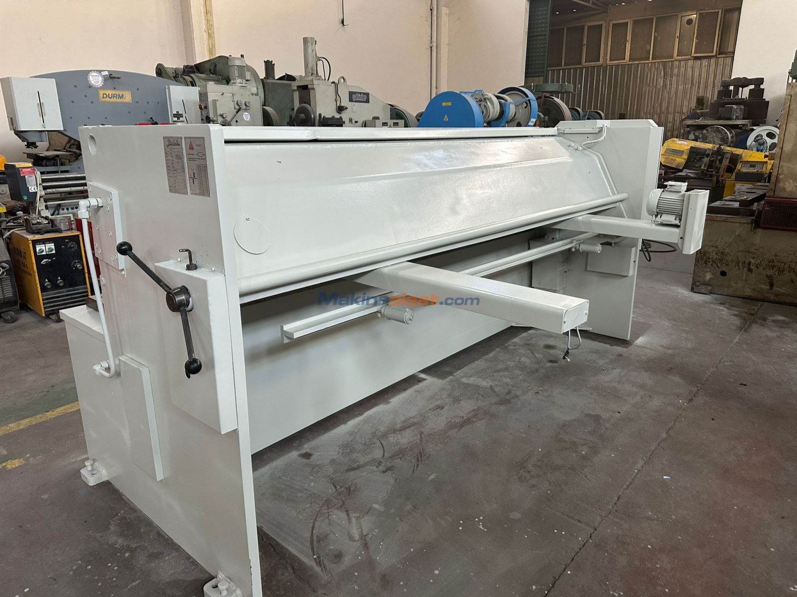 BAYKAL 3 METRE 6 MM HİDROLİK MAKAS