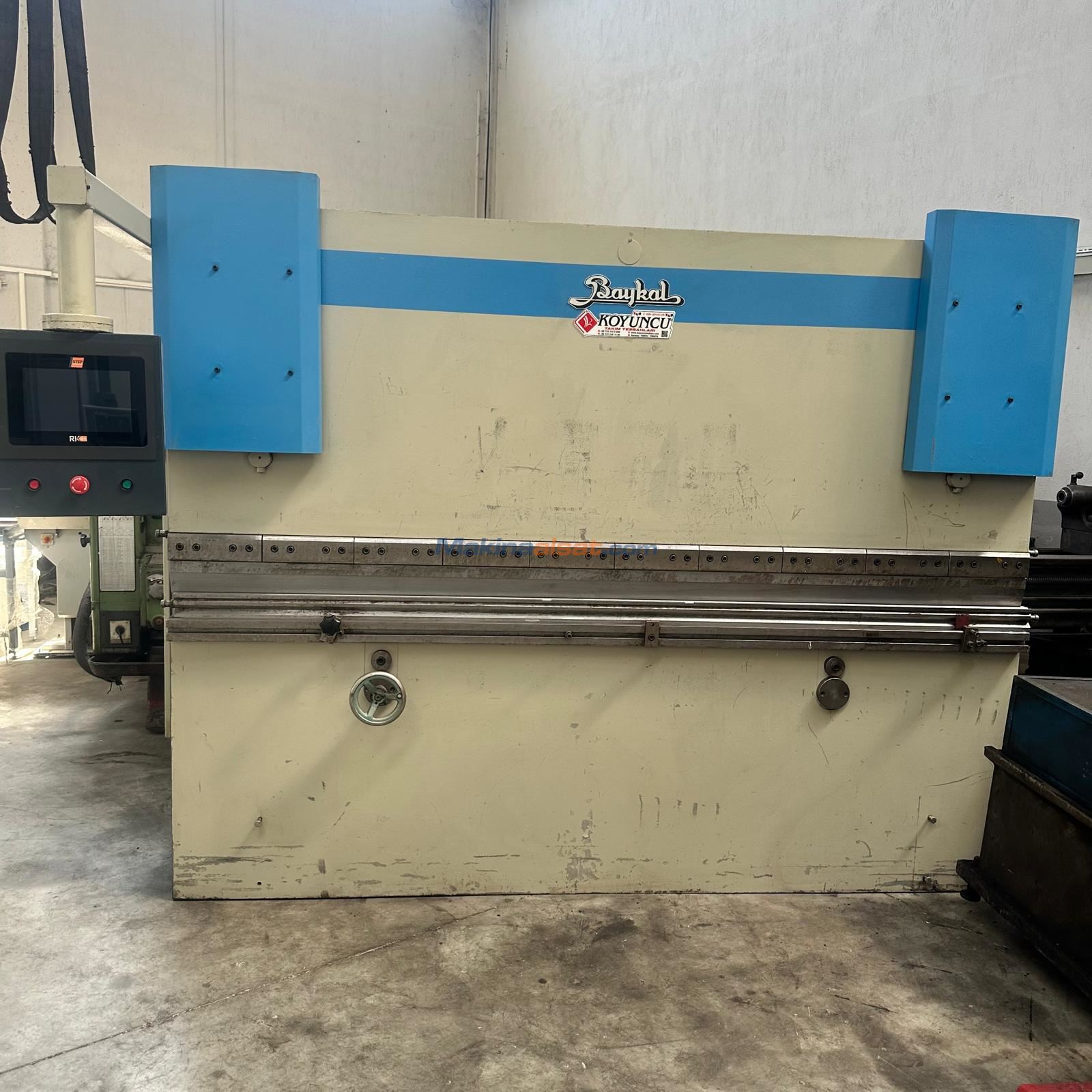 BAYKAL MARKA 2600 X 4 MM CNC HİDROLİK ABKANT PRES
