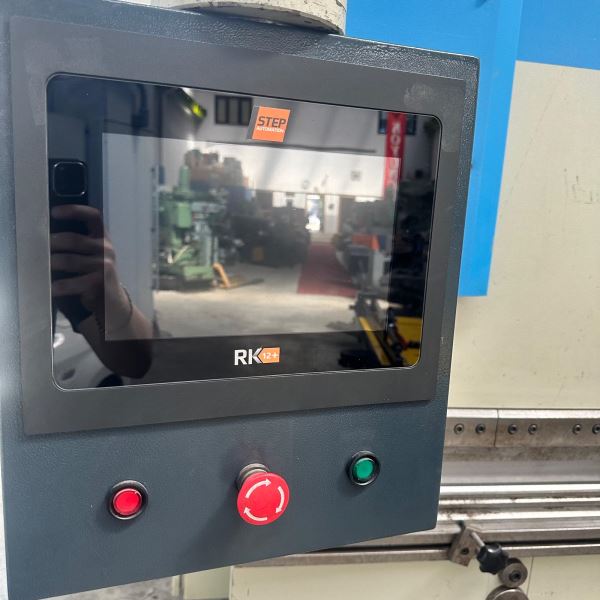 BAYKAL MARKA 2600 X 4 MM CNC HİDROLİK ABKANT PRES