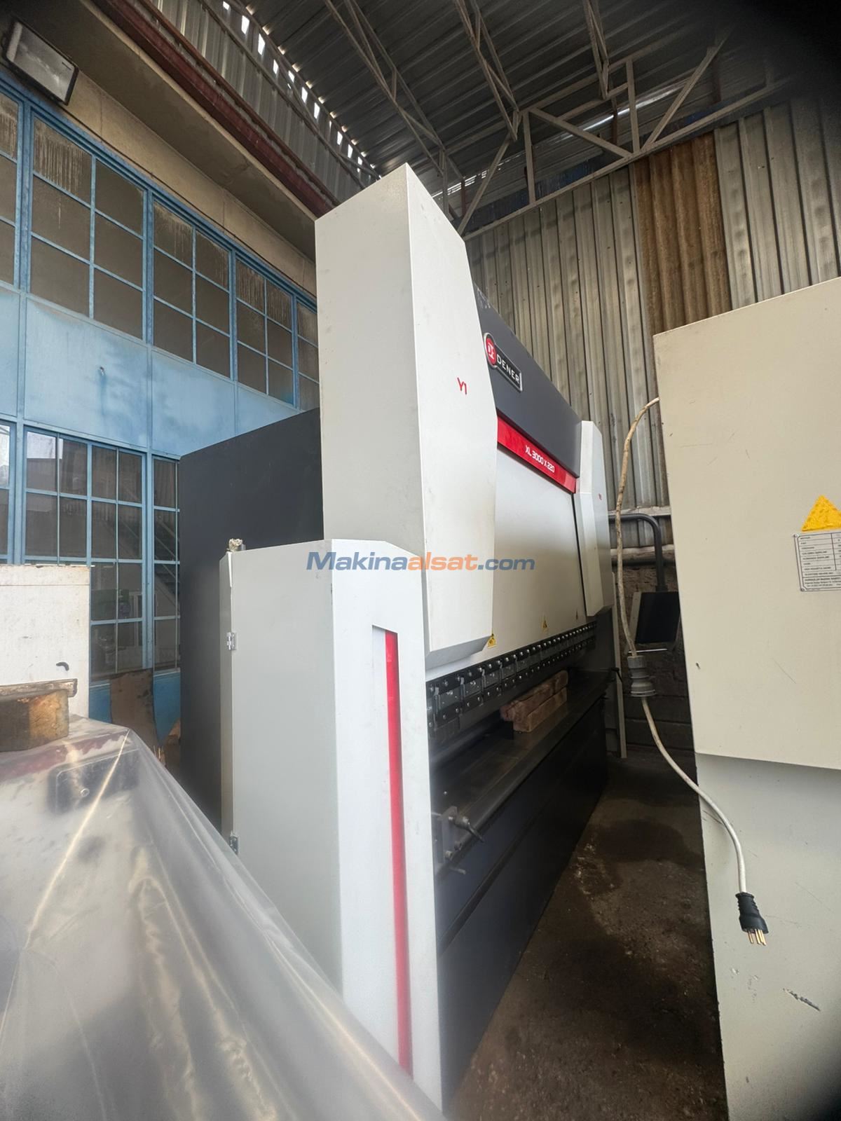 DENER XL3000 x 220 TON CNC 3 EKSEN 2023 MODEL APKANT