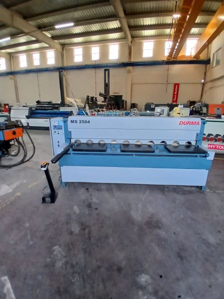 DURMAZLAR 2500 x 4 REDÜKTÖRLÜ GİYOTİN MAKAS