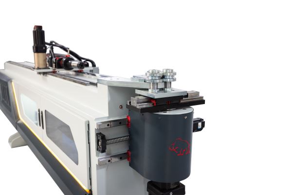 Liv Makina EDGE Multieksen Sağ-Sol CNC Boru Bükme