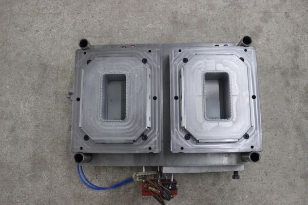 PLASTİK PEYNİR KUTUSU KALIBI