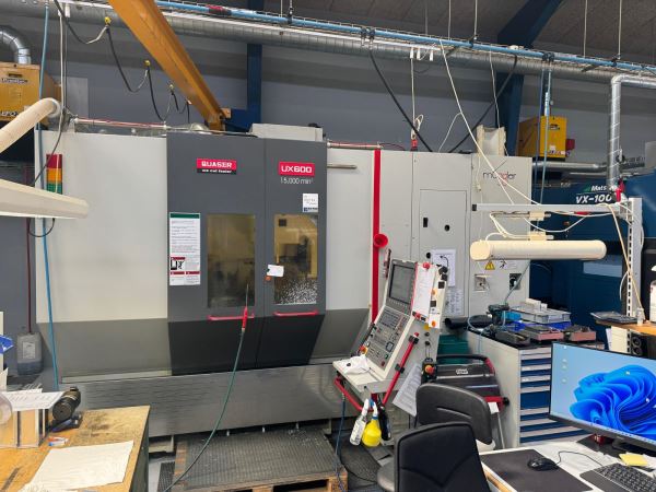 QUASER  UX 600   /   Full  5  eksenli  - CNC Dik işleme Merkezi