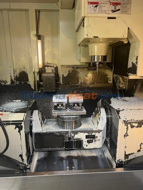Satılık ikinci el QUASER UX 600 / Full 5 eksenli - CNC Dik işleme