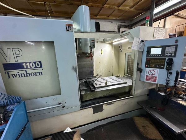 TWINHORN VP1100 KUTU KIZAKLI FANUC KONTROLLÜ DİK İŞLEM