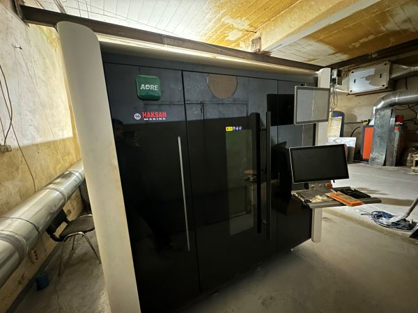 HAKSAN PG SERİSİ 1530 x 6 KW (ÇİFT TABLA,KAPALI KABİN) CNC FIBER LASER KESİM