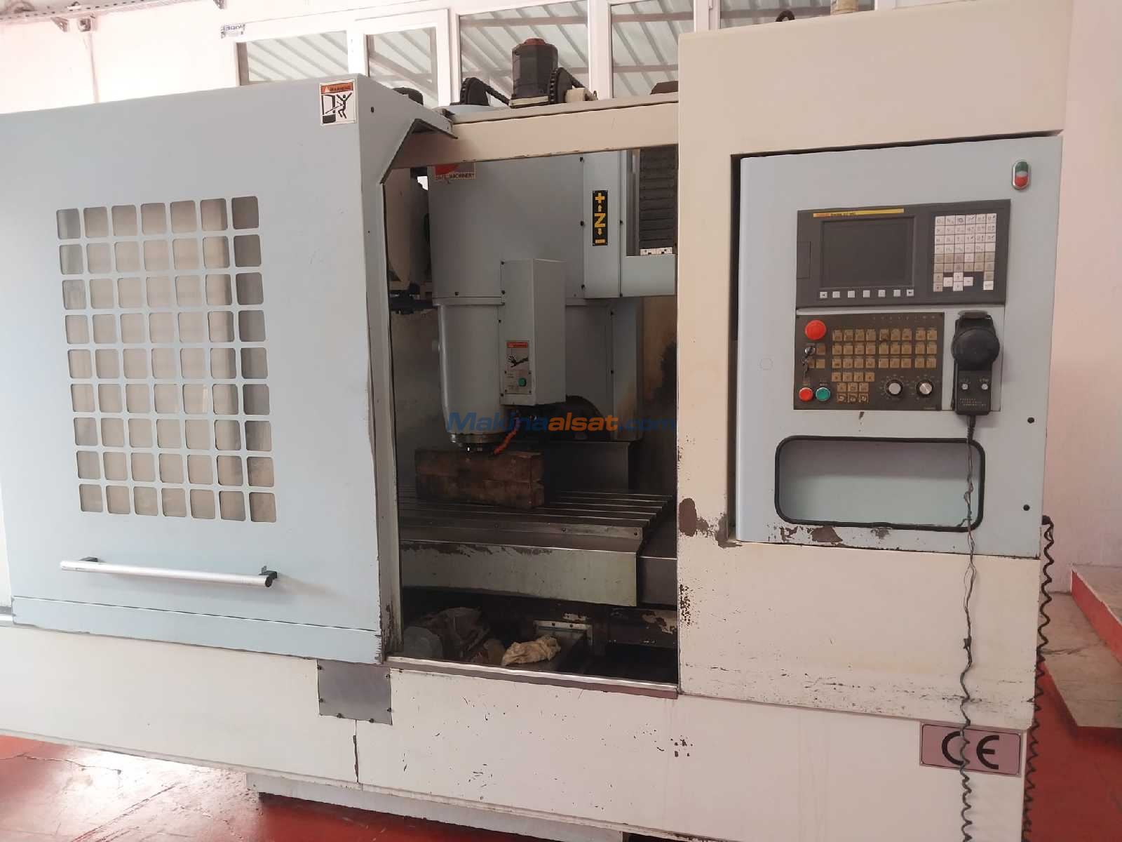 VP1100 TWINHORN DİK İŞLEM MERKEZİ