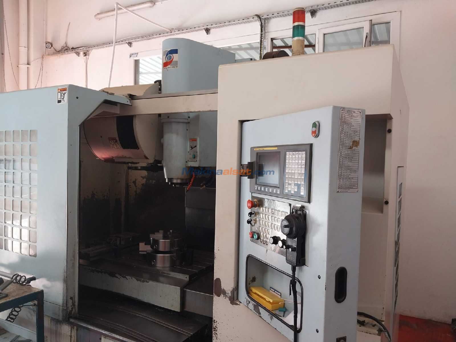 VP1100 TWINHORN DİK İŞLEM MERKEZİ