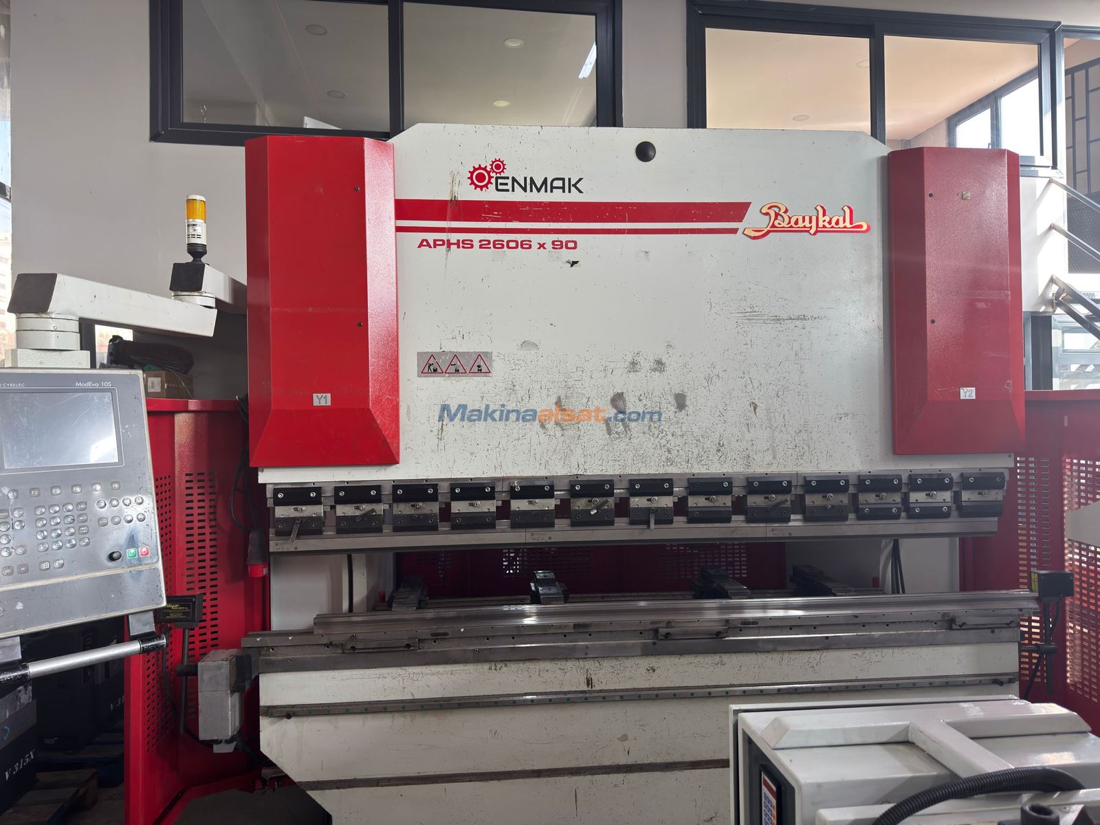 2600 x 90 TON BAYKAL CNC ABKANT PRES