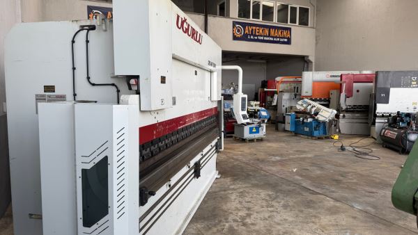 4 METRE 200 TON CNC ABKANT PRES