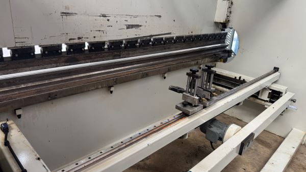 4 METRE 200 TON CNC ABKANT PRES