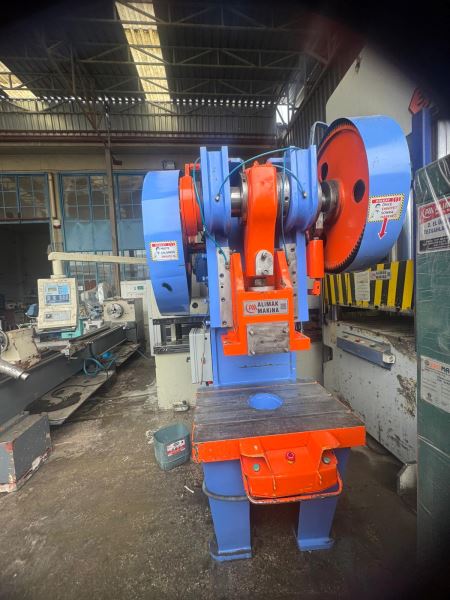 80 TON ÇELİK GÖVDE EKSANTRİK PRES