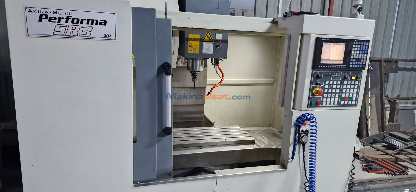 Akira Seiki SR3 XP CNC Dik İşlem