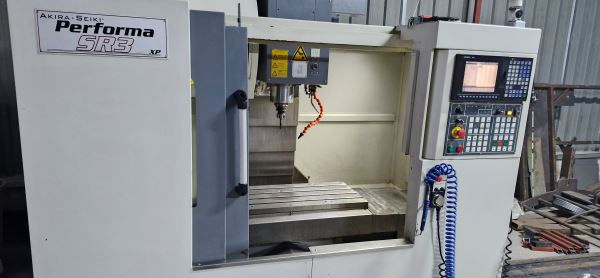 Akira Seiki SR3 XP CNC Dik İşlem