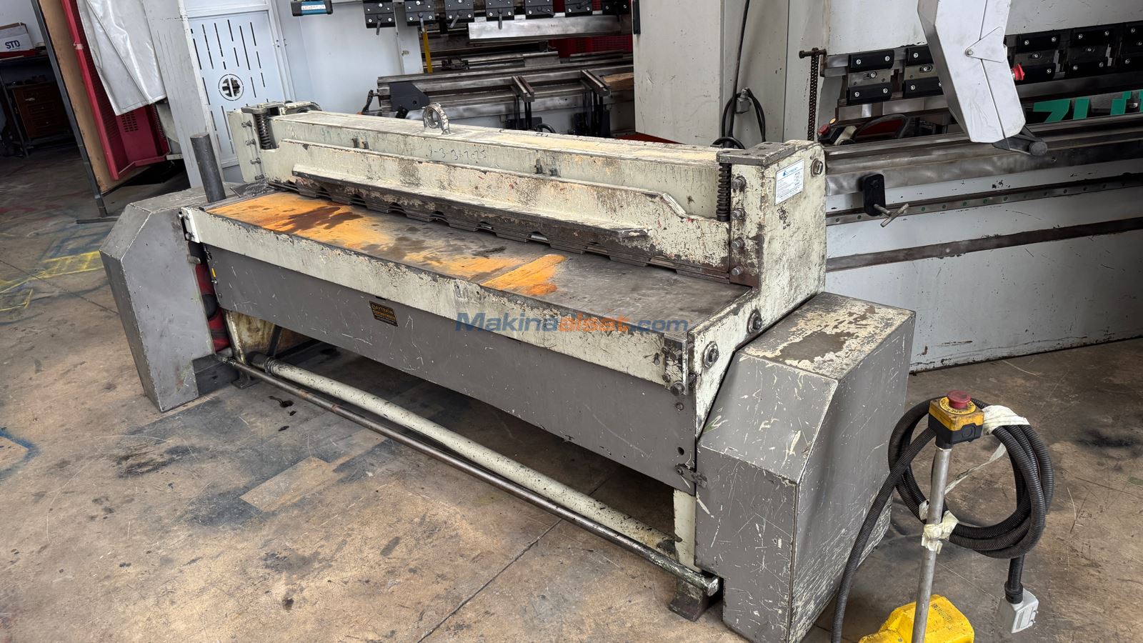 BAYKAL 2 METRE 2 MM GİYOTİN MAKAS