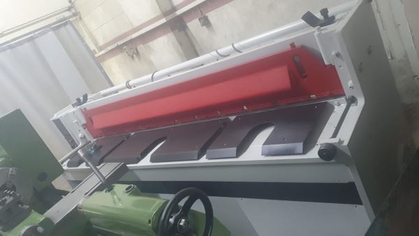BAYKAL 2500 x 4 MM REDÜKTÖRLÜ GİYOTİN MAKAS