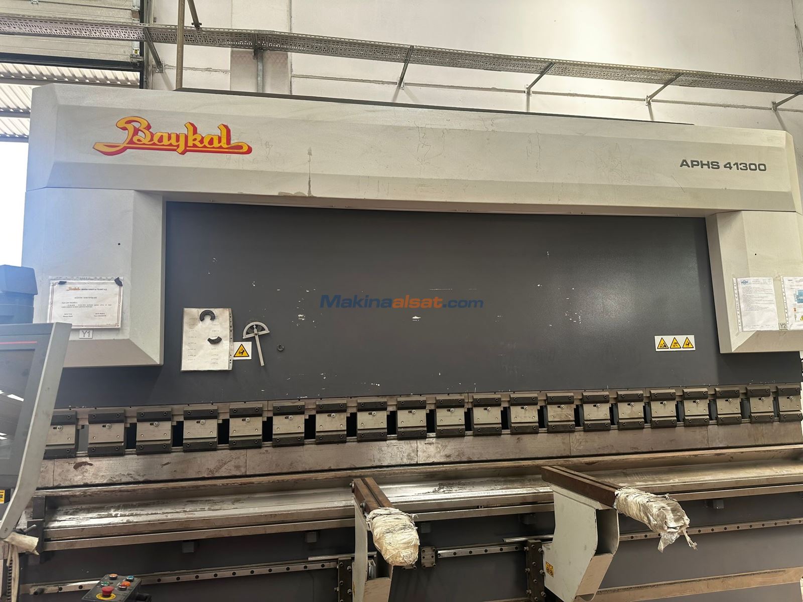BAYKAL 4100 x 300 TON CNC ABKANT