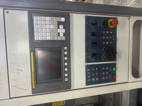 EQUIPTOP TAİWAN  4. EKSENLİ FANUC CNC DİK İŞLEME MERKEZİ