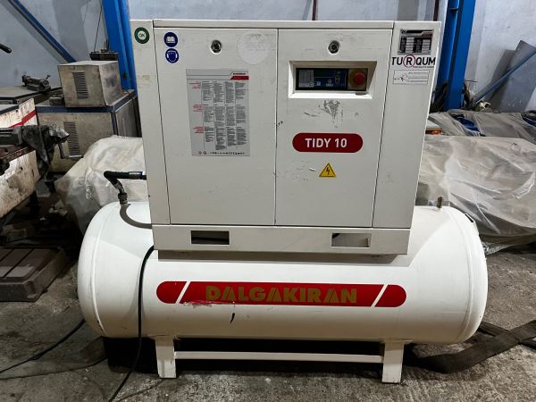 DALGAKIRAN 7.5 kw VİDALI KOMPRESÖR SET