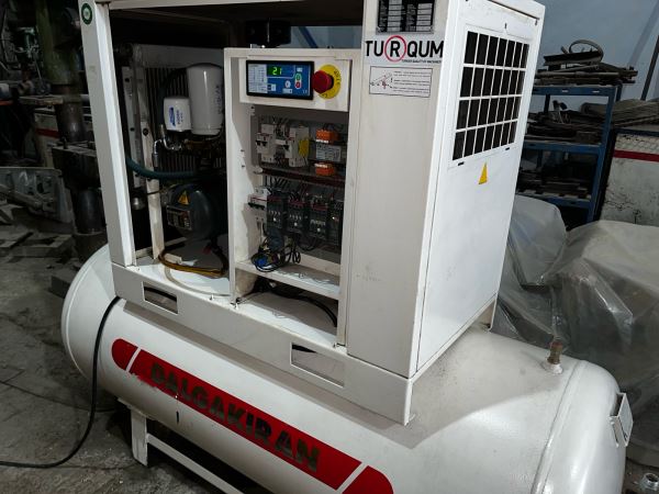 DALGAKIRAN 7.5 kw VİDALI KOMPRESÖR SET