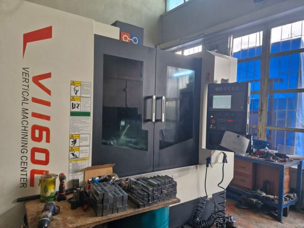 Deed V1166L Divizörlu CNC Dik İşleme Merkezi