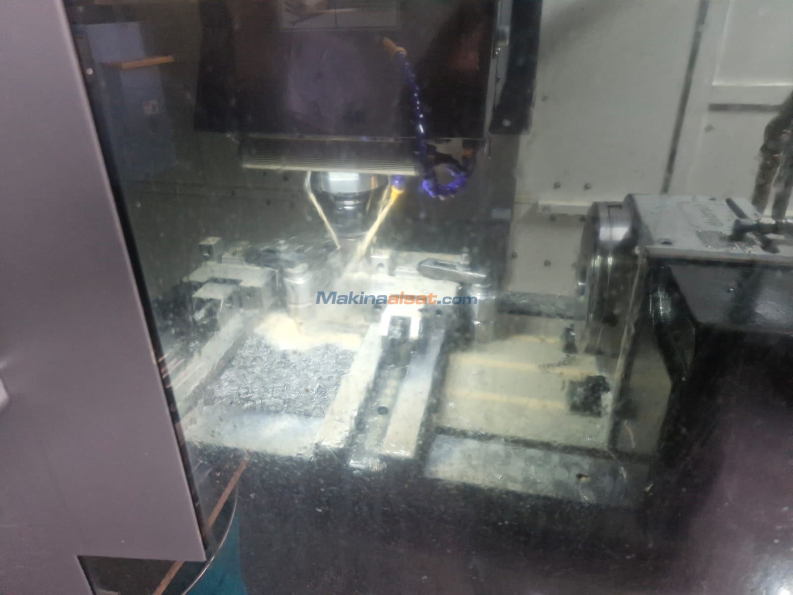 Deed V1166L Divizörlu CNC Dik İşleme Merkezi