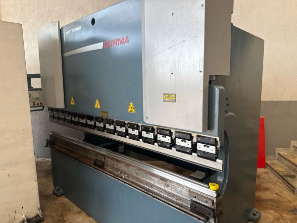DURMAZLAR 3 M 200 TON CNC ABKANT PRES