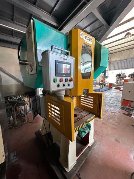EMEK PRES 60 TON C TİPİ HIZ AYARLI HAVA KAVRAMALI EKSANTRİK PRES