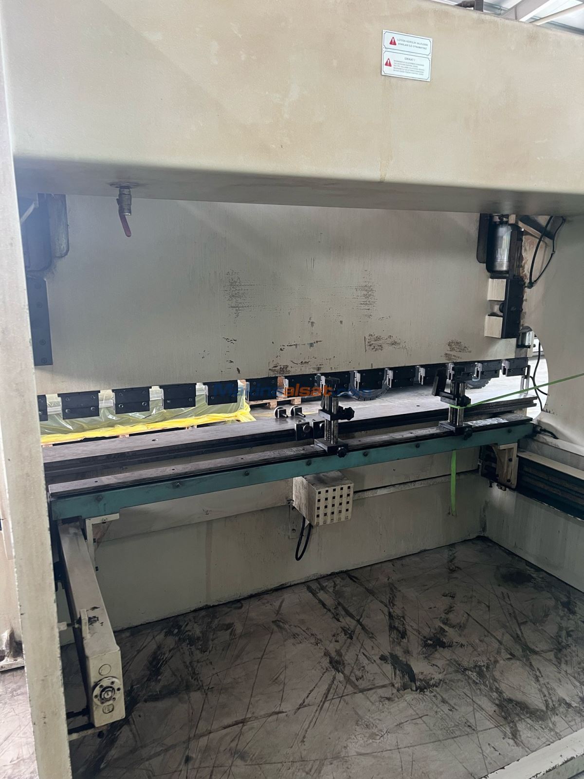 Ermaksan CNC HAP 30200  (3 Metre - 200 Ton) Abkant Pres