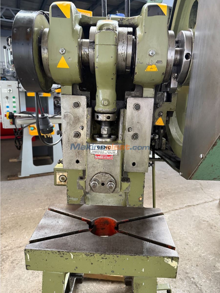 GENÇ 15 TON 1999 MODEL ÇOK TEMİZ EKSANTRİK PRES
