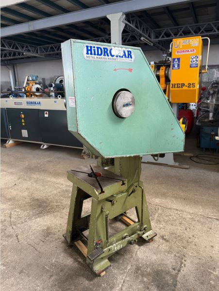 GENÇ 15 TON 1999 MODEL ÇOK TEMİZ EKSANTRİK PRES