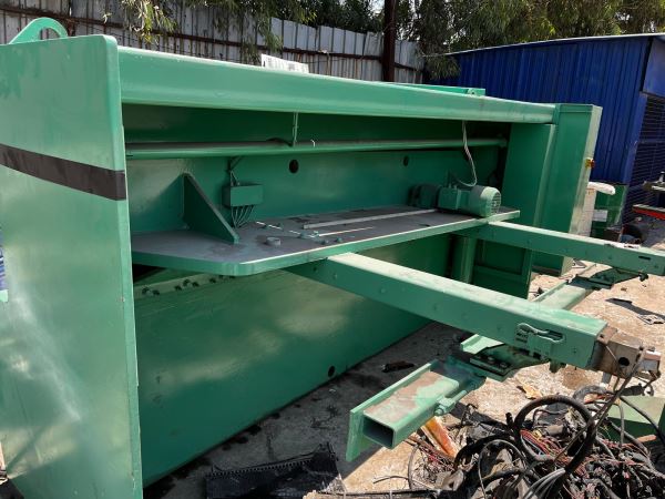 2500 x 6 mm Hidrolik Giyotin Makas