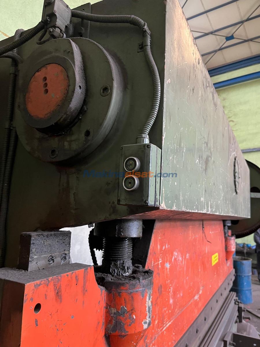 HAVA KAVRAMALI 3000 x 8 MM EKSANTRİK ABKANT