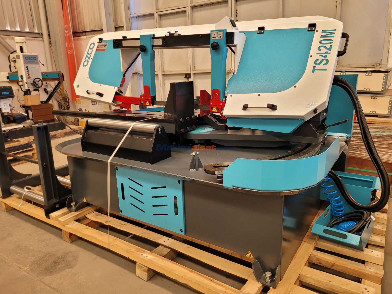 OZCO TS420M Yarı Otomatik Açılı Kesim Şerit Testere