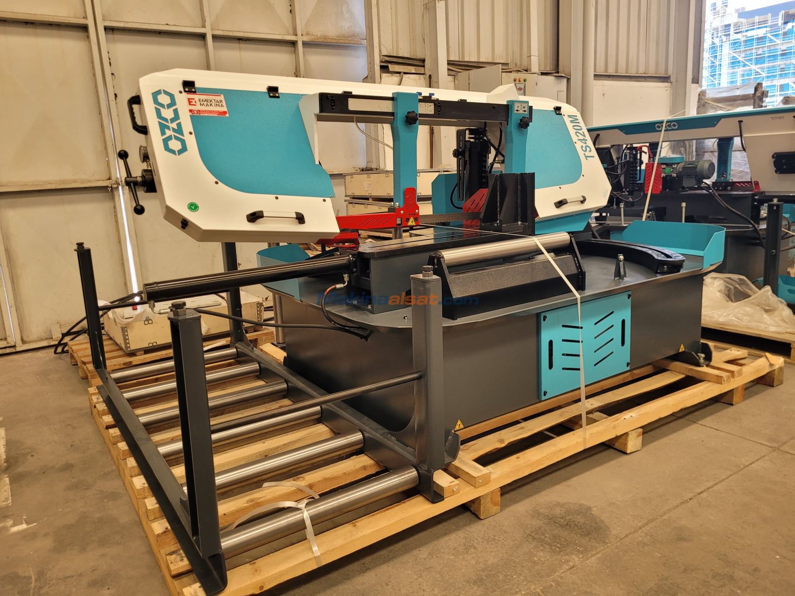 OZCO TS420M Yarı Otomatik Açılı Kesim Şerit Testere