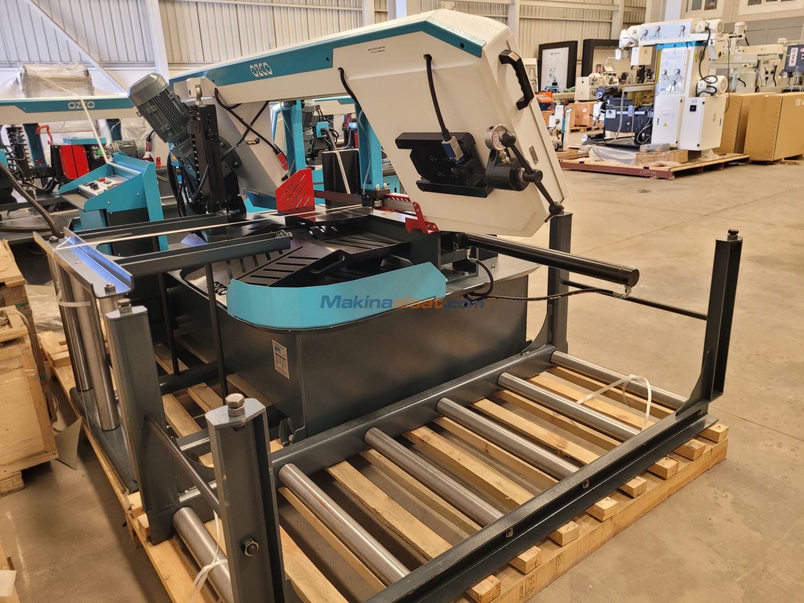 OZCO TS420M Yarı Otomatik Açılı Kesim Şerit Testere