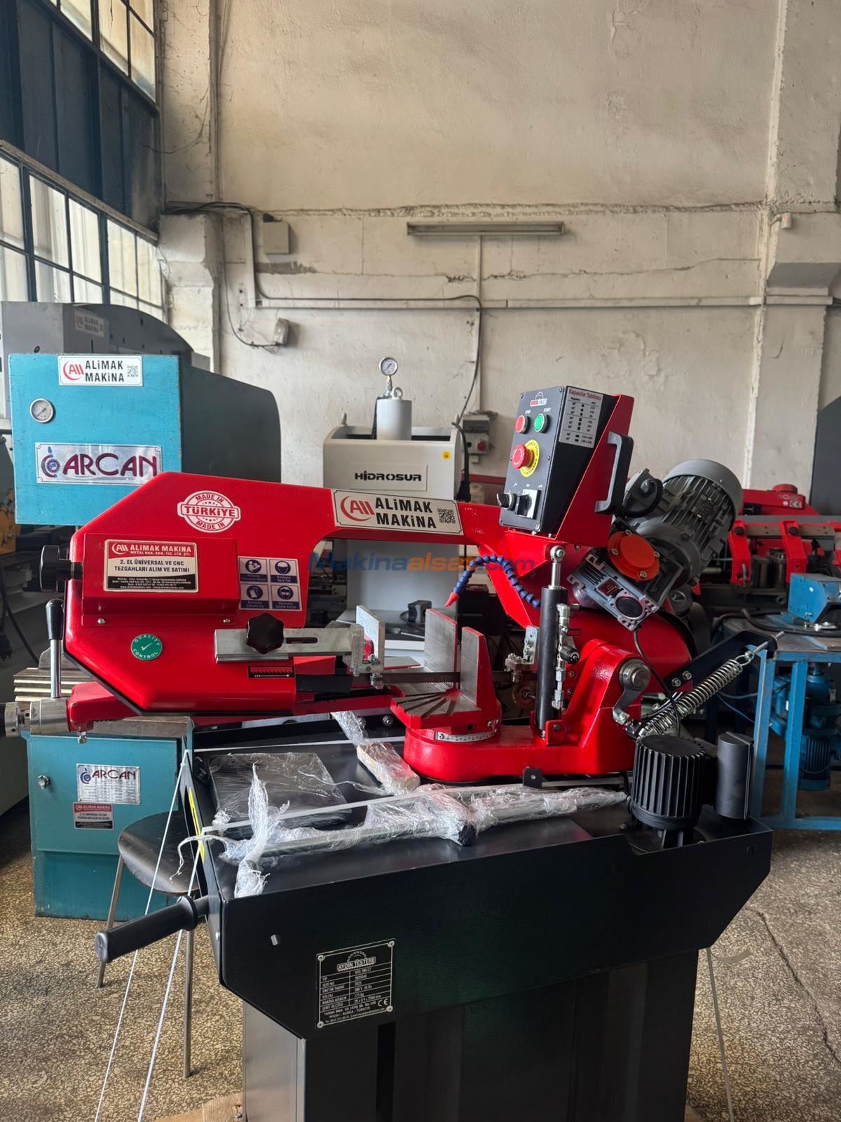 SIFIR 200LÜK AÇILI YARI OTOMATİK ŞERİT TESTERE