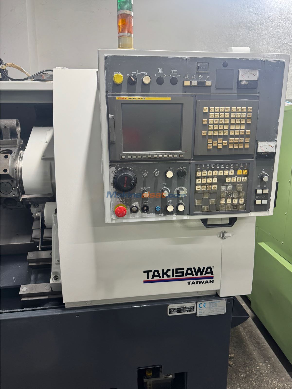 TAKİSAWA TAİWAN C EKSENLİ FANUC CNC TORNA