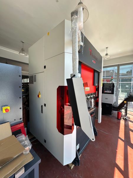 TESLAMAK TSB 1300 MM x 40TON 4 EKSEN CNC HİDROLİK ABKANT PRES