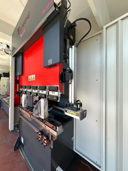 TESLAMAK TSB 1300 MM x 40TON 4 EKSEN CNC HİDROLİK ABKANT PRES