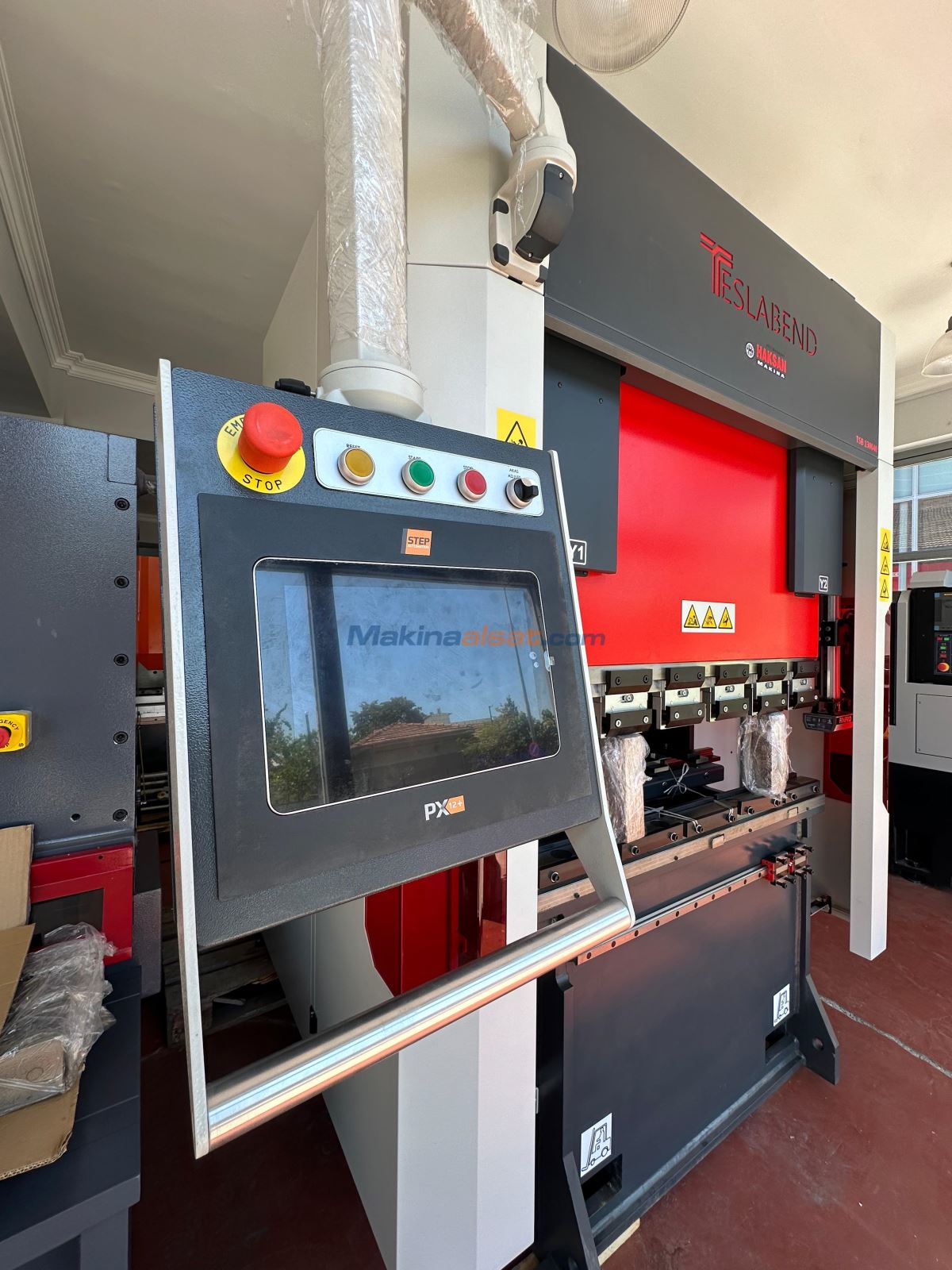 TESLAMAK TSB 1300 MM x 40TON 4 EKSEN CNC HİDROLİK ABKANT PRES