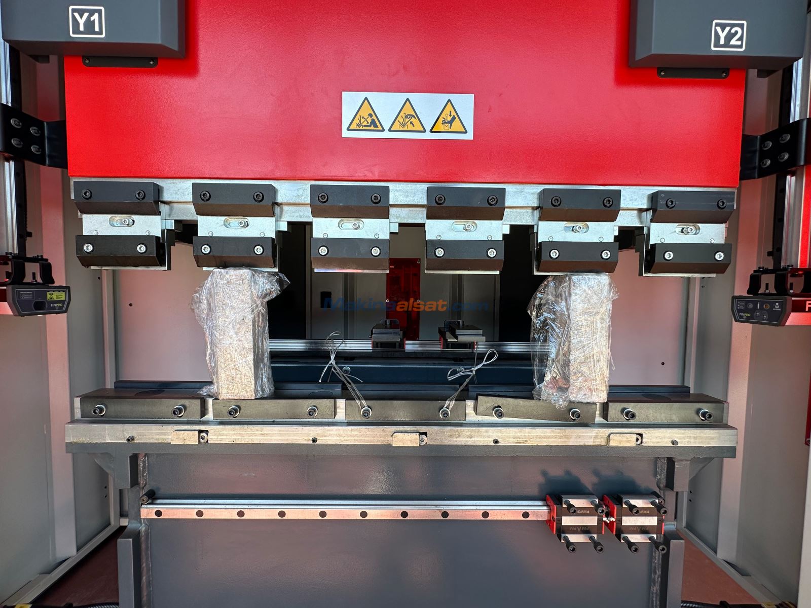 TESLAMAK TSB 1300 MM x 40TON 4 EKSEN CNC HİDROLİK ABKANT PRES