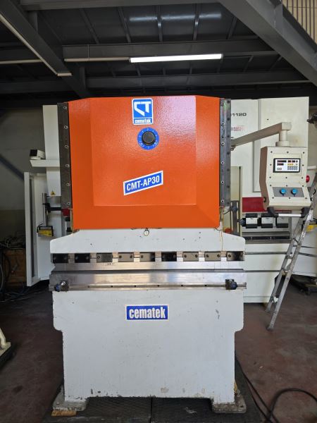 CEMATEK 1250 x 30 TON ARKA DAYAMA NC KONTROLLÜ REVİZYONLU ABKANT PRES