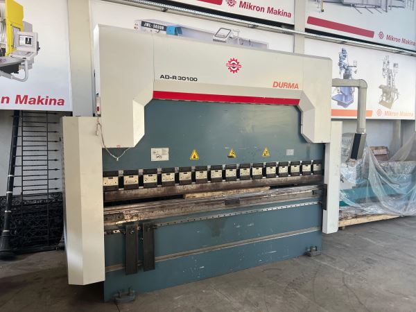 2017 Model - DURMA ADR 30100  (3 Metre 100 Ton) CNC Abkant Pres