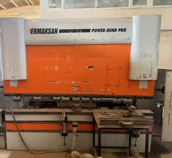 3 Metre 220 Ton CNC Abkant Pres