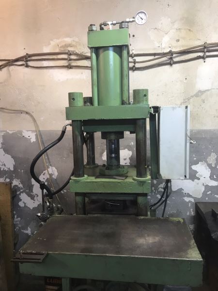 60 Ton Pres