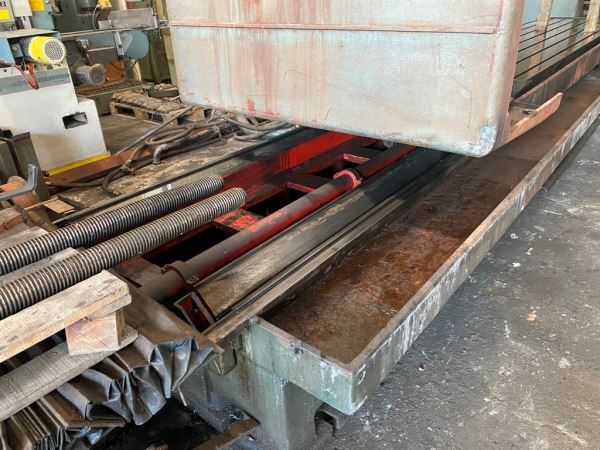 SCHNEIDER 1700 x 4000 BOY BANKO KIZAK TAŞLAMA