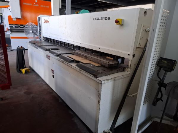 BAYKAL HGL 3106 - 3100 X 6 MM PNOMATİK SAC DESTEKLİ HİDROLİK GİYOTİN MAKAS