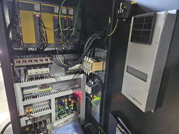 DOOSAN MYNX6500/40 Cnc Torna